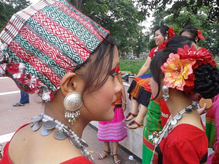 খুমি নৃত্যশিল্পী